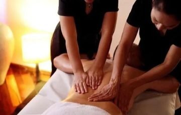 4 hand massage